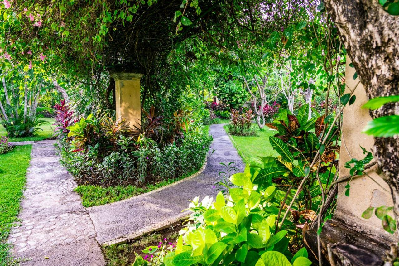 Taman Selini Wahana Beach Resort Pemuteran  Ngoại thất bức ảnh